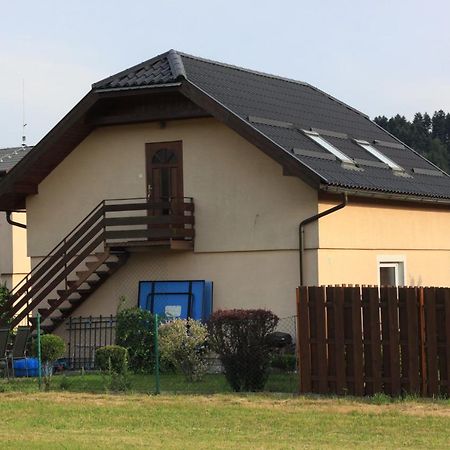 Apartman Pod Cernou Horou Rožnov pod Radhoštěm Dış mekan fotoğraf