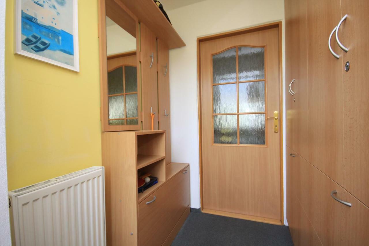 Apartman Pod Cernou Horou Daire Rožnov pod Radhoštěm Dış mekan fotoğraf