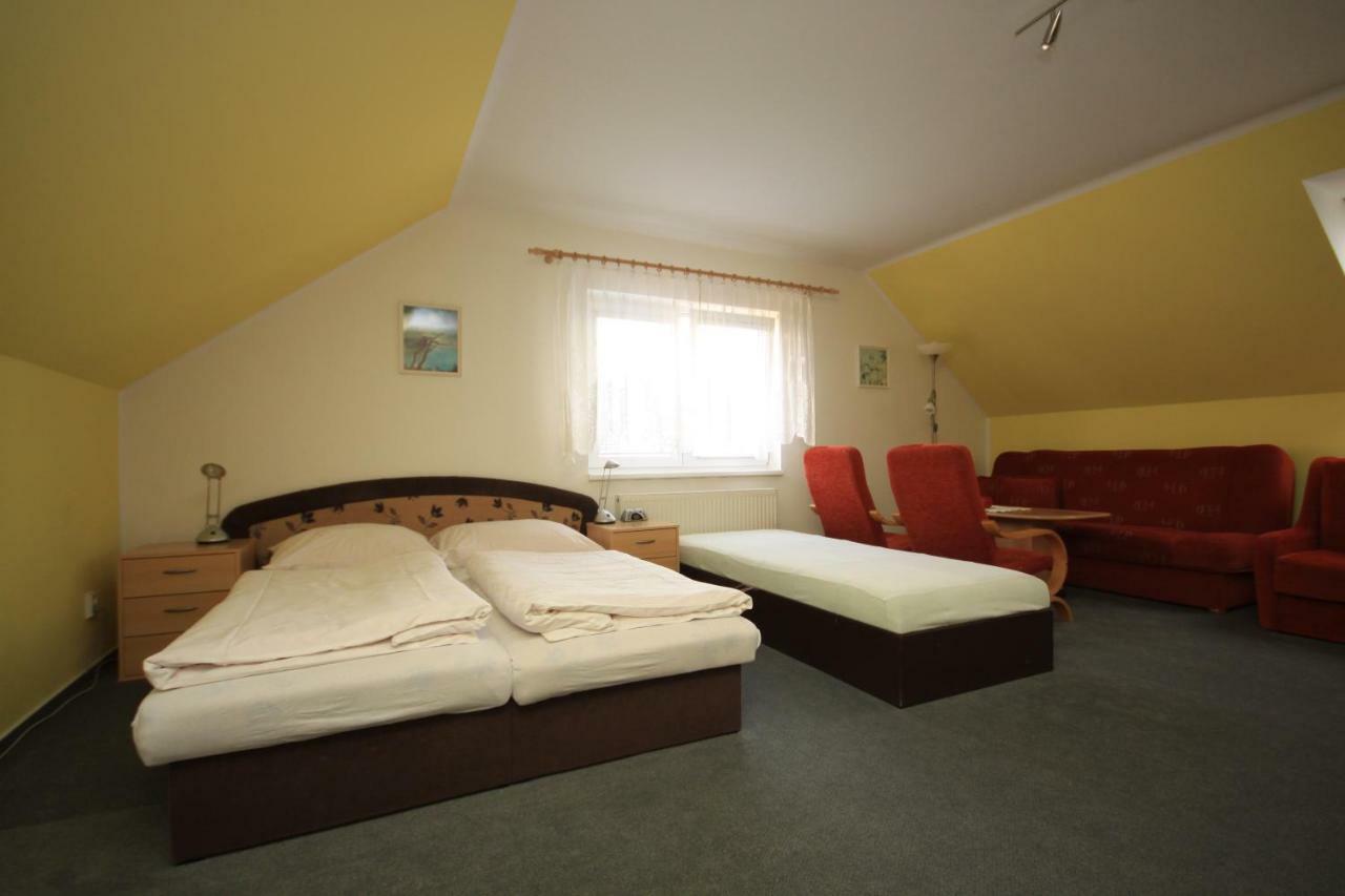 Apartman Pod Cernou Horou Rožnov pod Radhoštěm Dış mekan fotoğraf